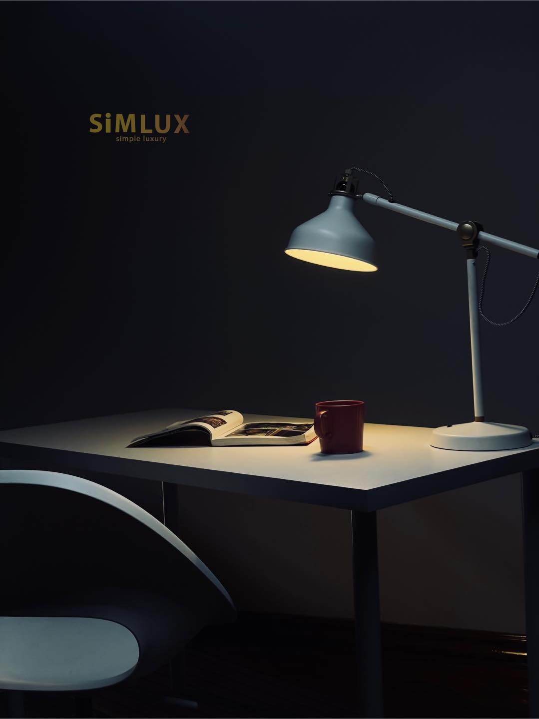 SiMLUX Simple Desk 2