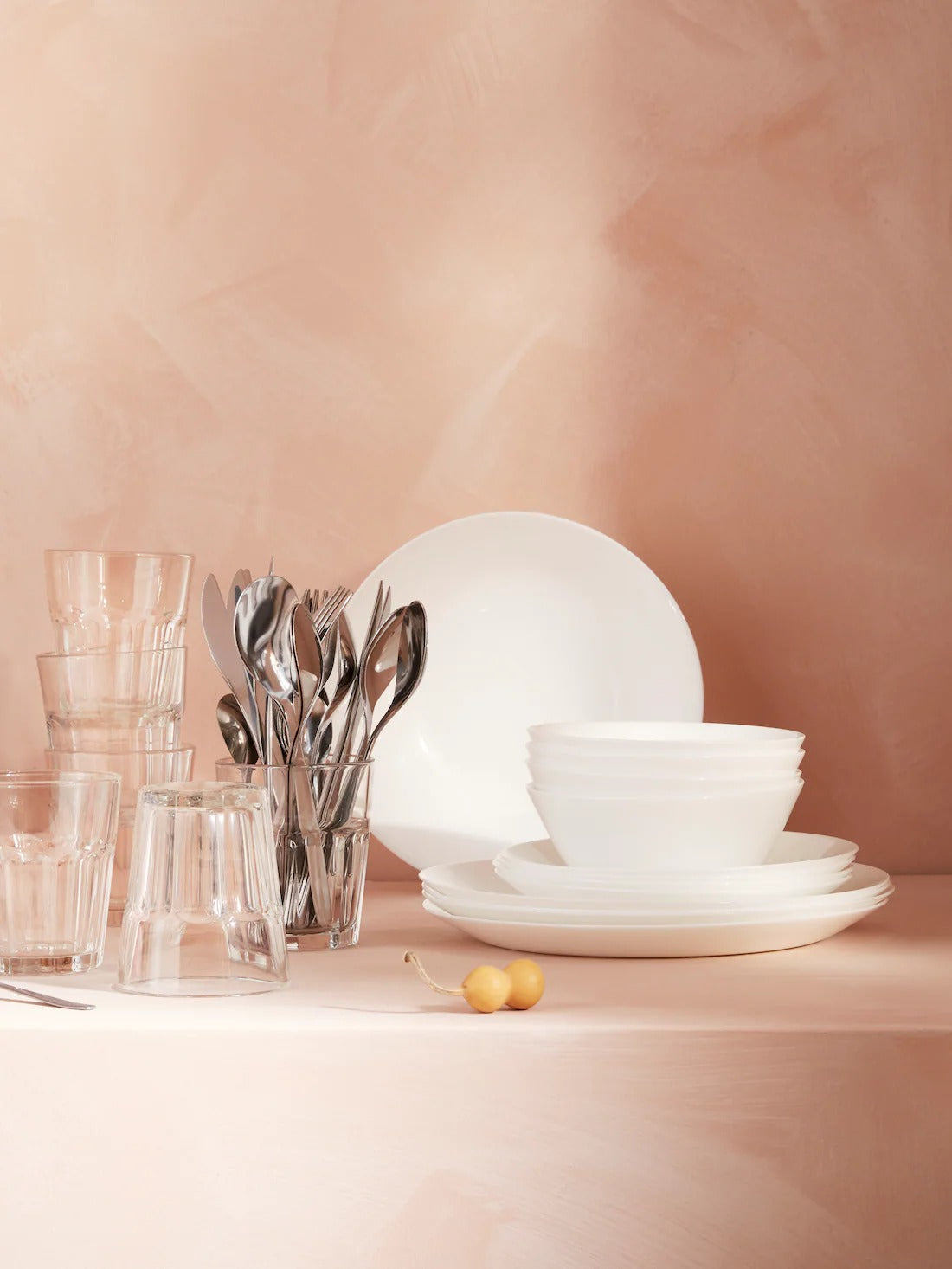 OFTAST Plate, white, 19 cm