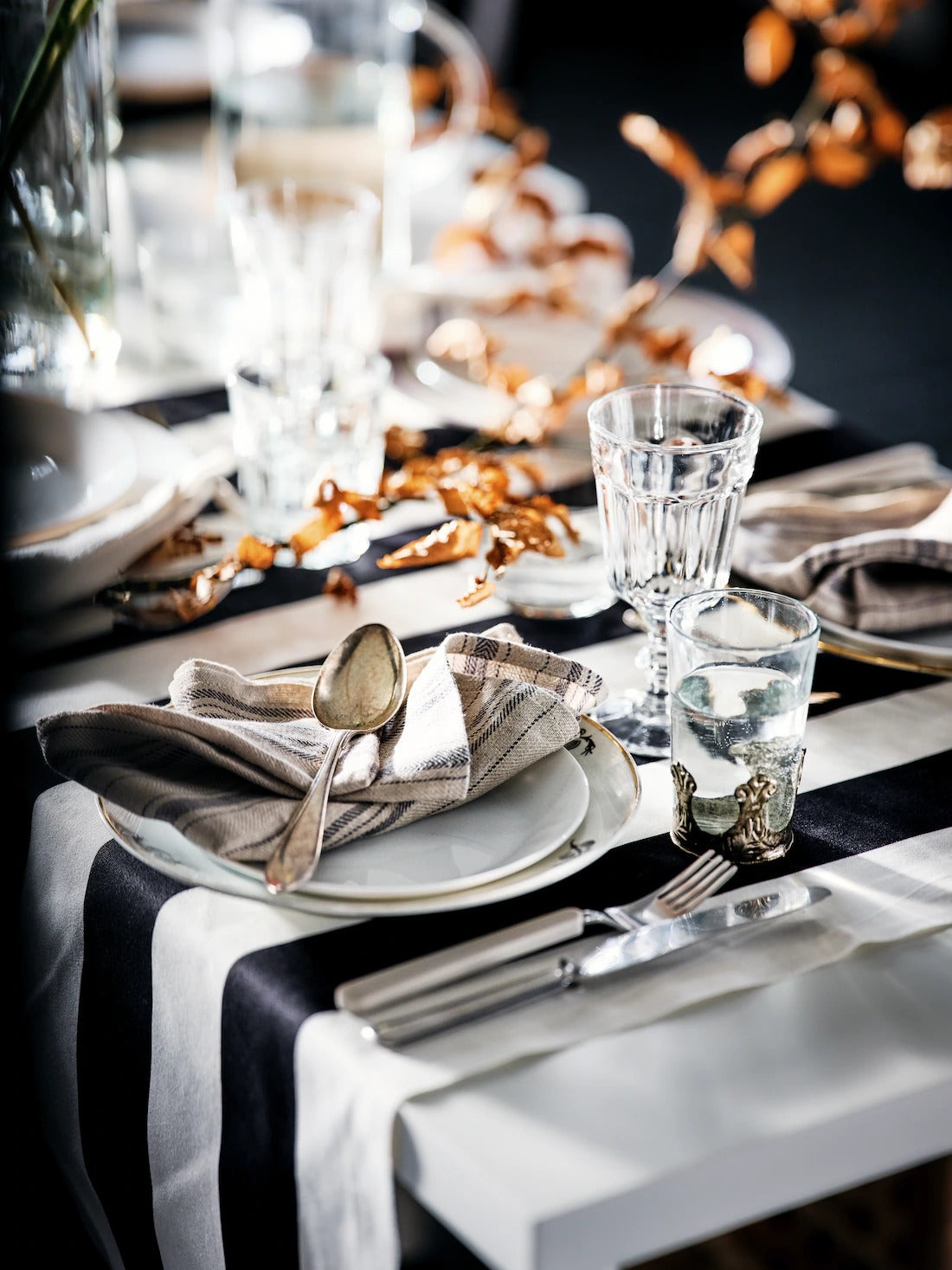 OFTAST Plate, white, 19 cm