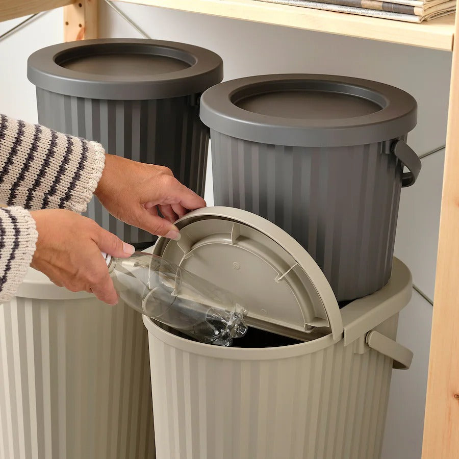 DAMMÄNG Bin with lid, grey-beige, 26 l