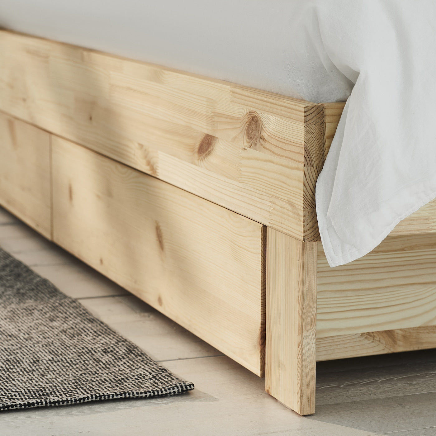 GLAMBERGET Extendable bed with storage - pine 80-160x200 cm