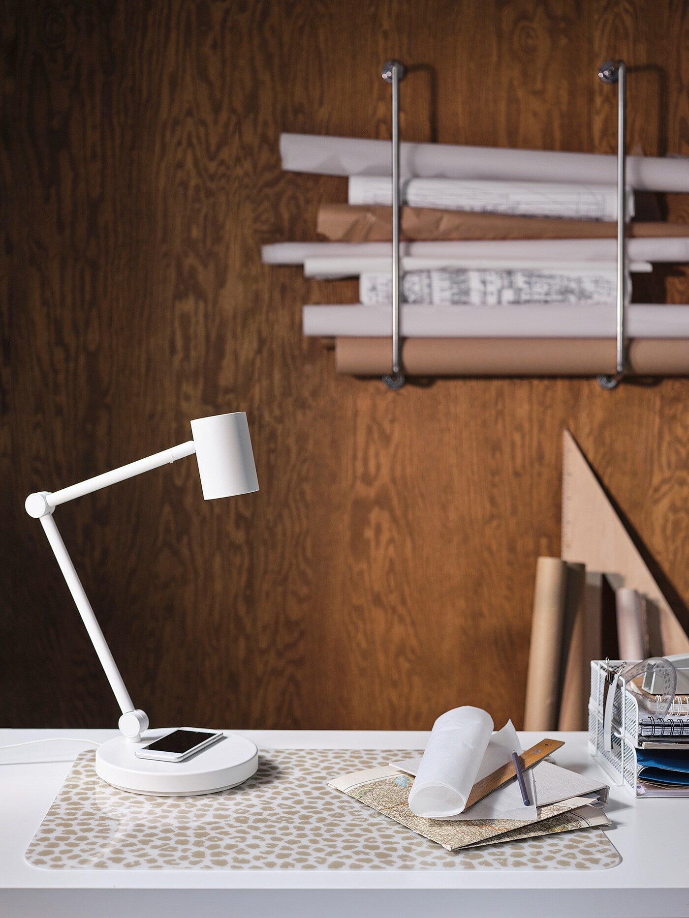 NYMÅNE Work lamp with wireless charging, anthracite