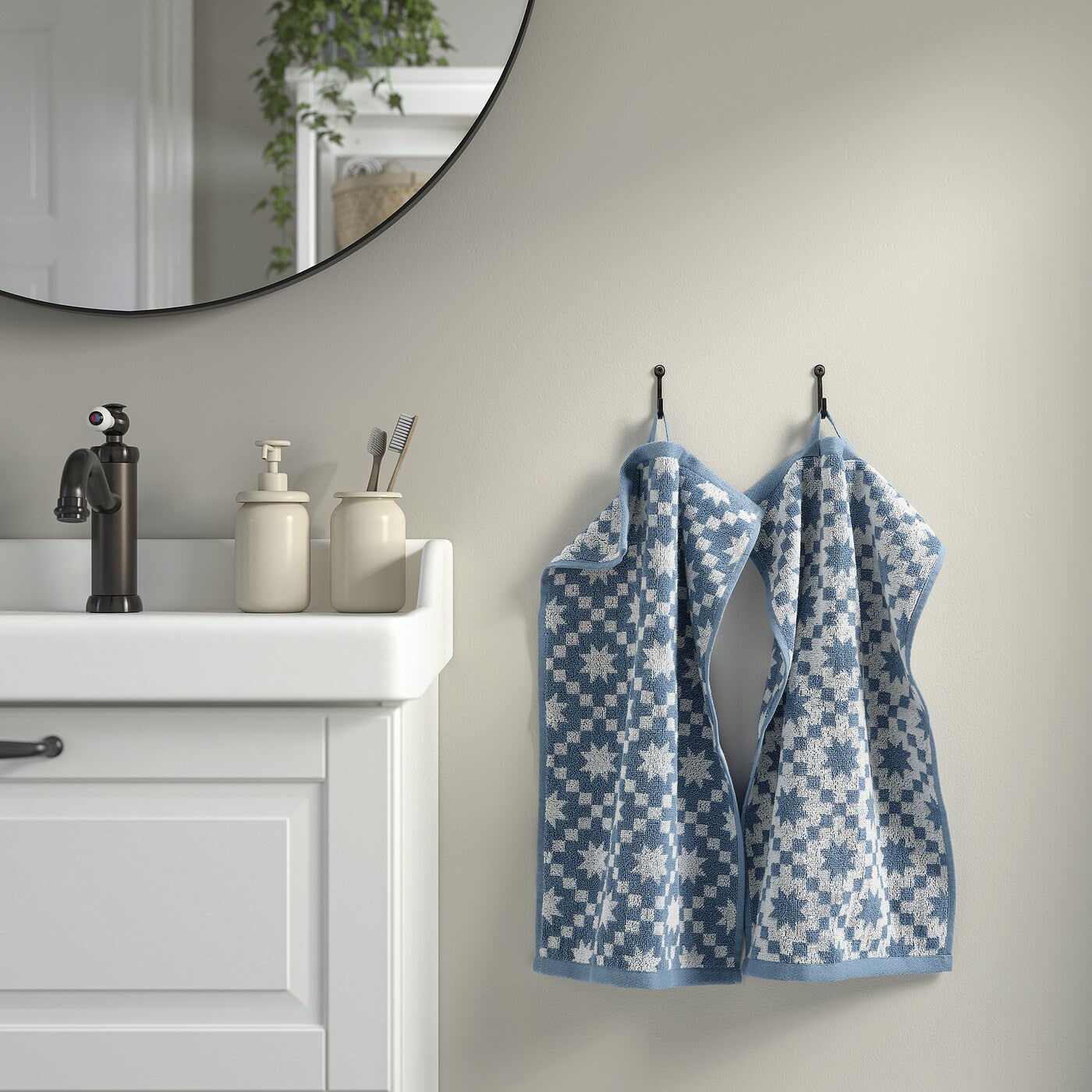 PILGULDMAL Guest towel, dark grey-blue/white, 30x50 cm