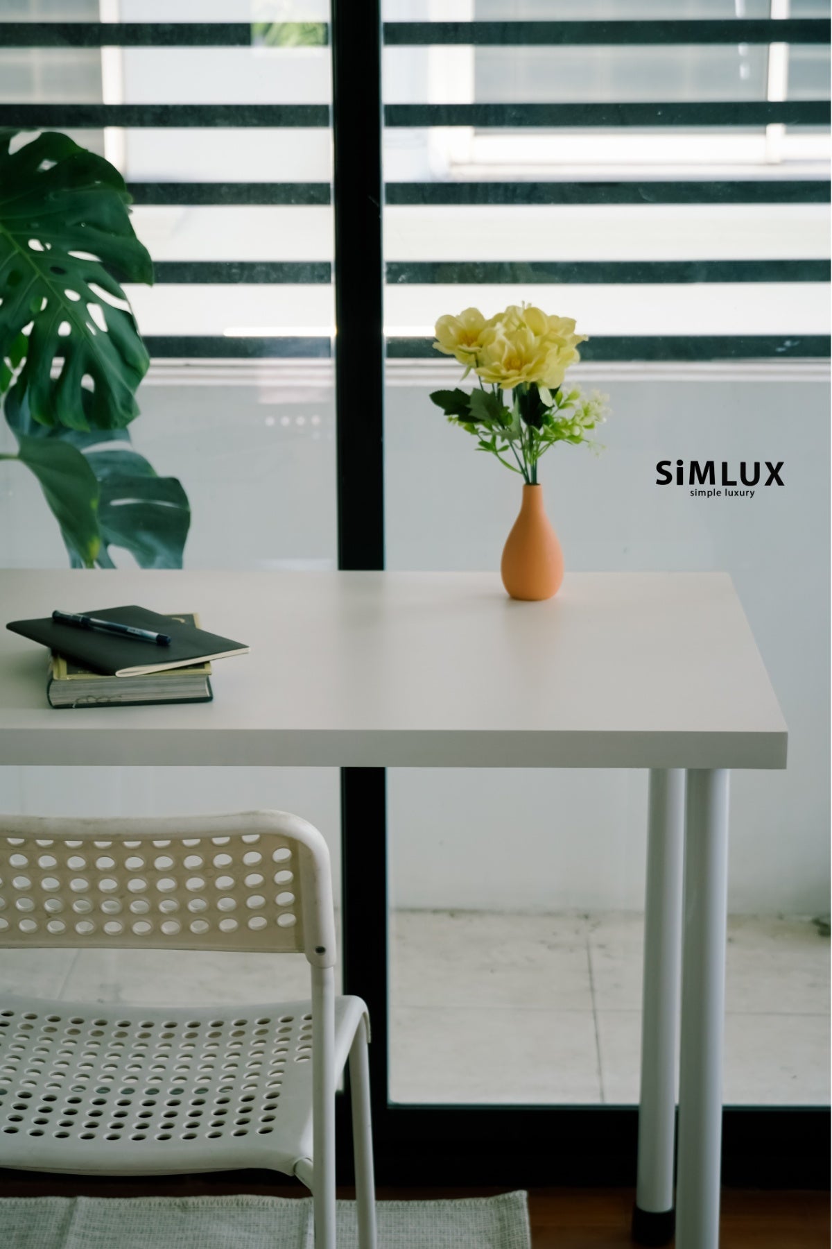 SiMLUX Simple Desk 2 white
