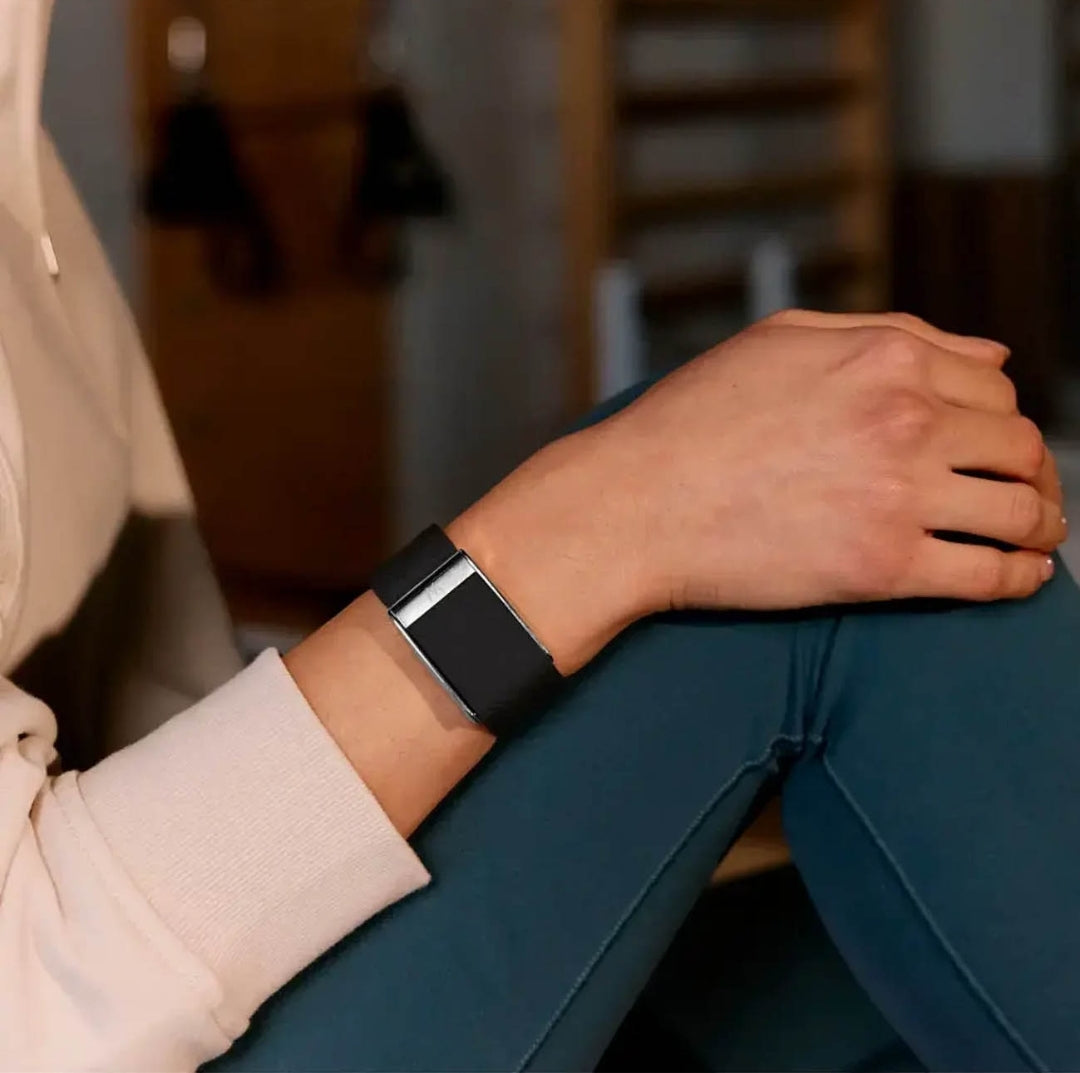 Whoop MG Life  SuperKnit Luxe Band ( Obsidian with Titanium )