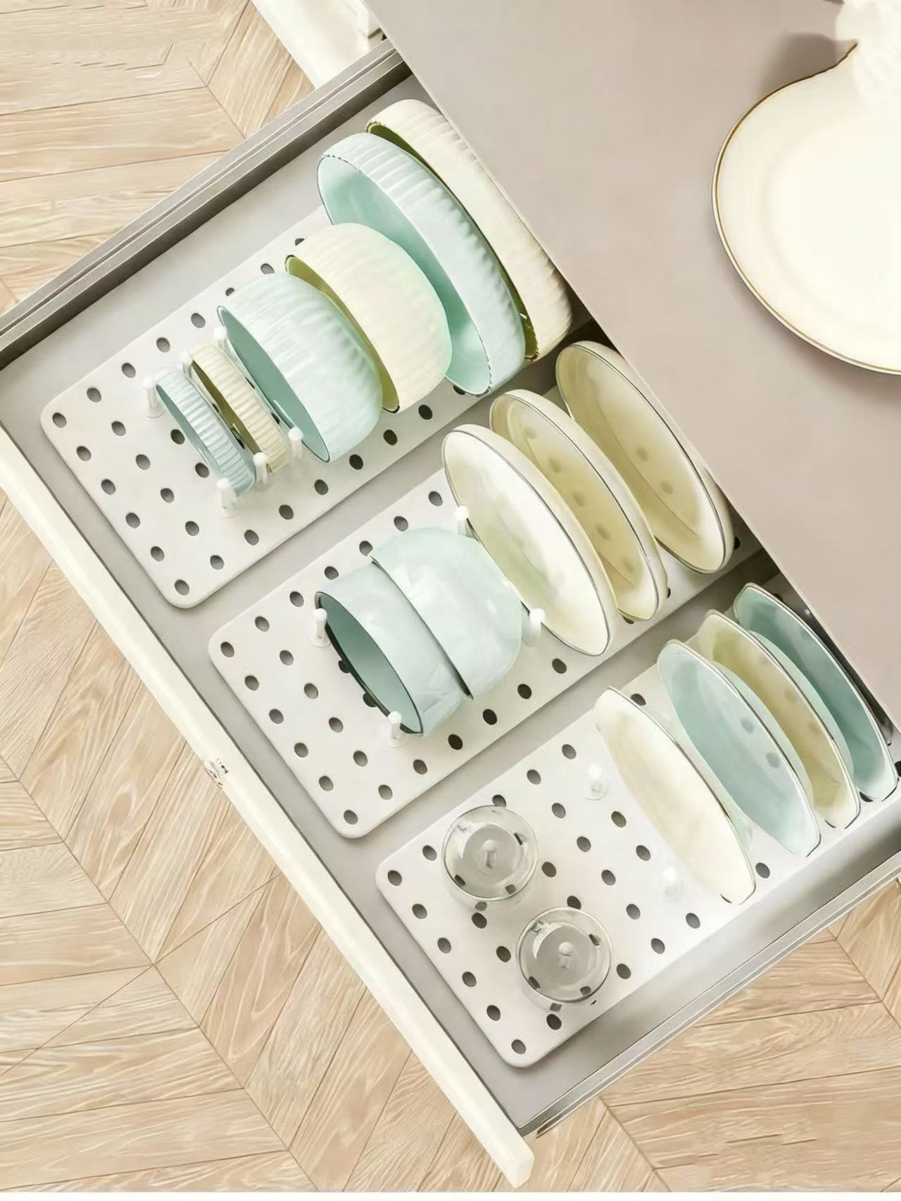 SiMLUX Pegboard Rack