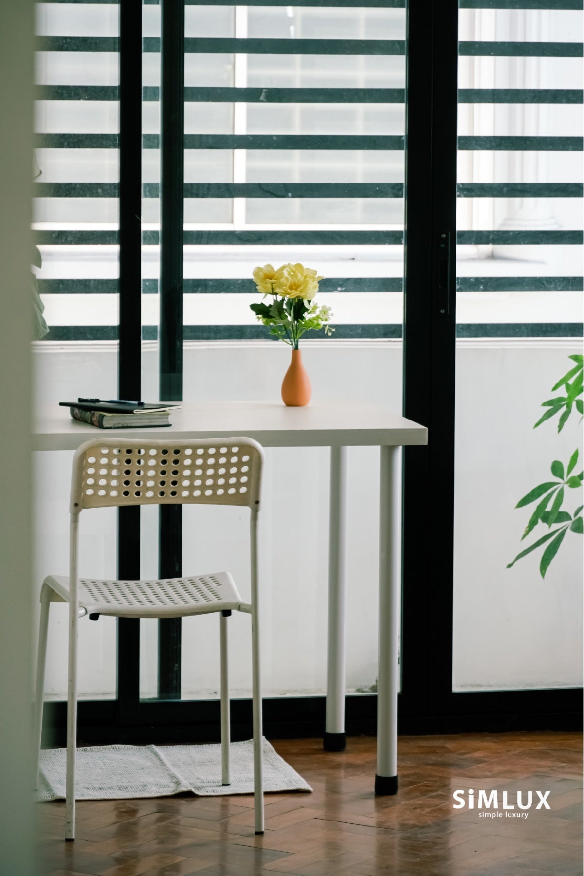 SiMLUX Simple Desk 2 white