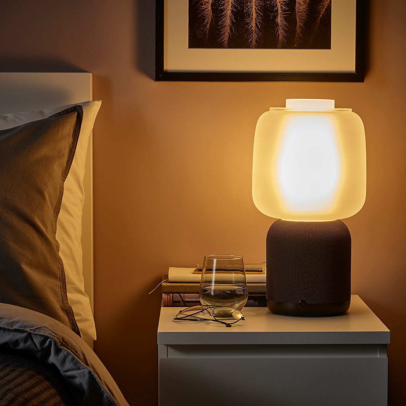 SYMFONISK Speaker lamp w Wi-Fi, glass shade, black