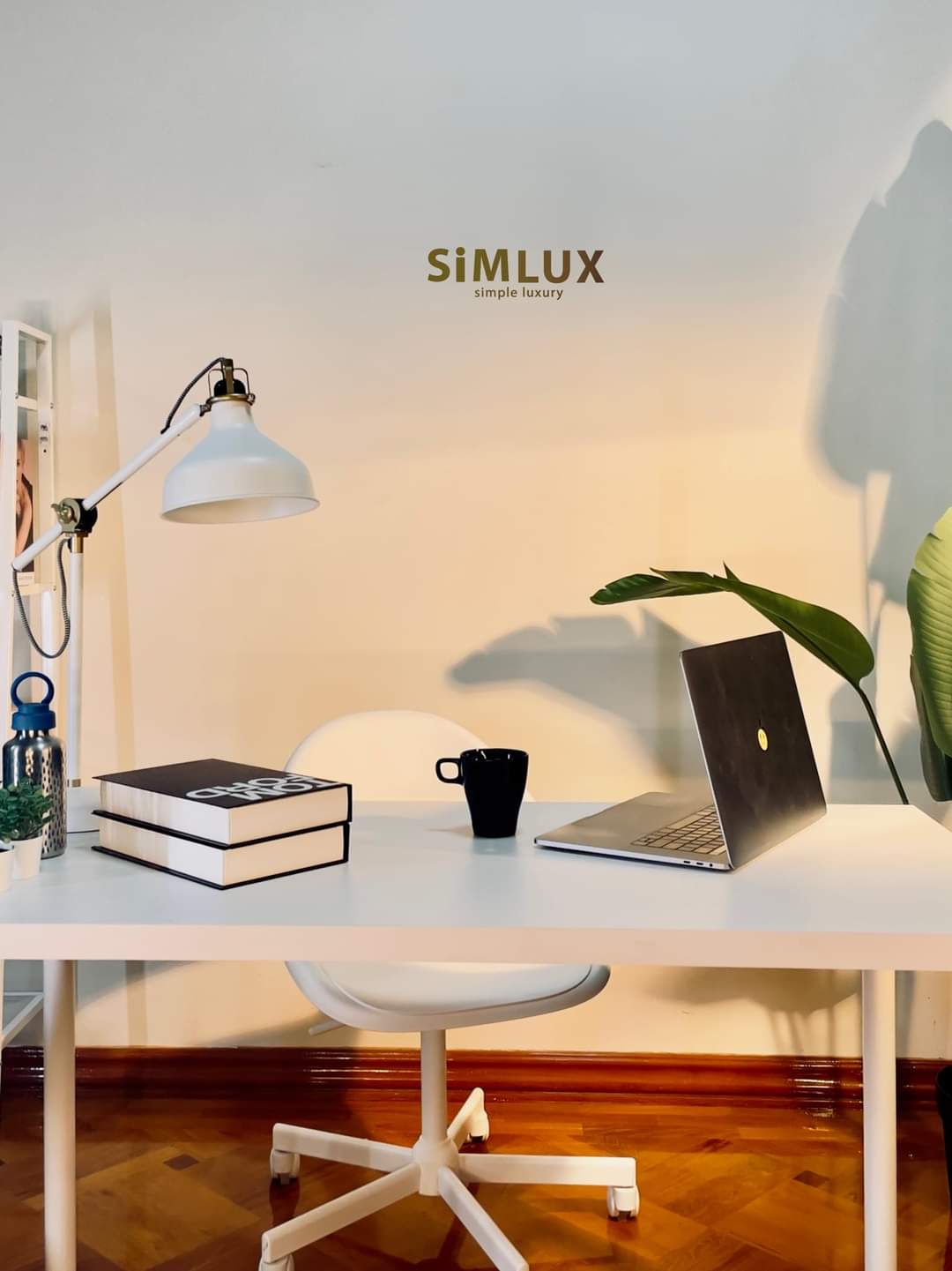 SiMLUX Simple Desk 2